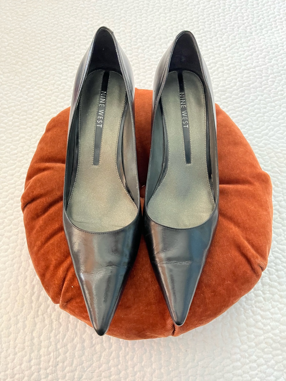 Nine West Black Pointed-Toe Leather Kitten-Heel Pumps